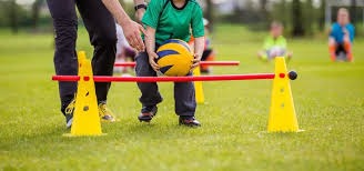 德州扑克起手牌该怎么选（德州扑克起手牌选择指南）